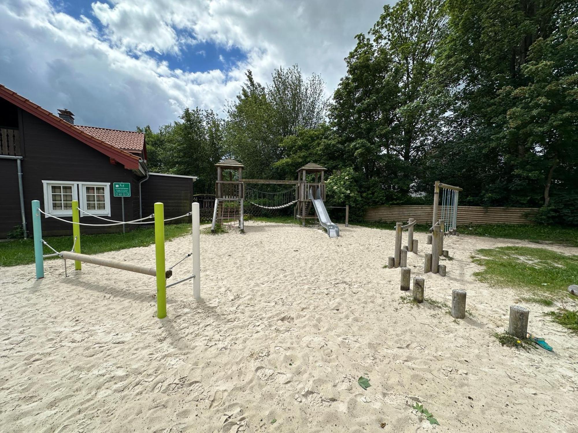 Townhouse Am Kurpark - Top Bewertet Von Familien! Ruhig, Zentral - Mit Terrasse, Parkplatz, Wallbox, Grill, Und Inklusive Waeschepaket Braunlage Exterior foto